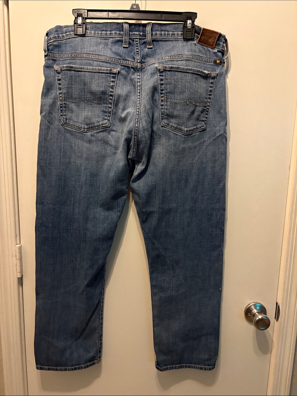 Lucky Brand Women’s Medium Blue Dylan Boyfriend Jeans Size 14/32 - Picture 3 of 4